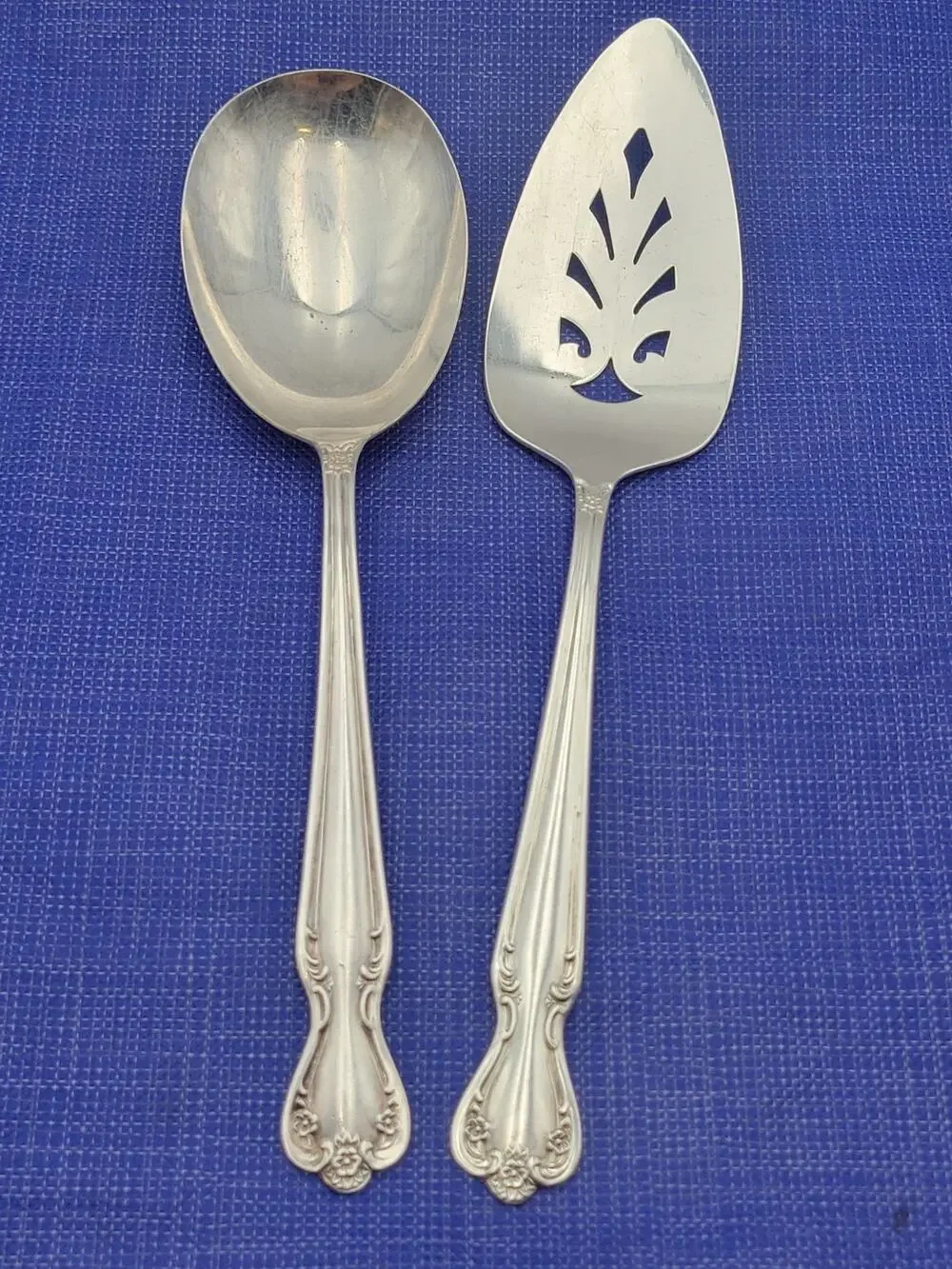 Rogers Brothers Daybreak Elegant Lady Reinforced Plate IS Flatware 2 Serving Pcs